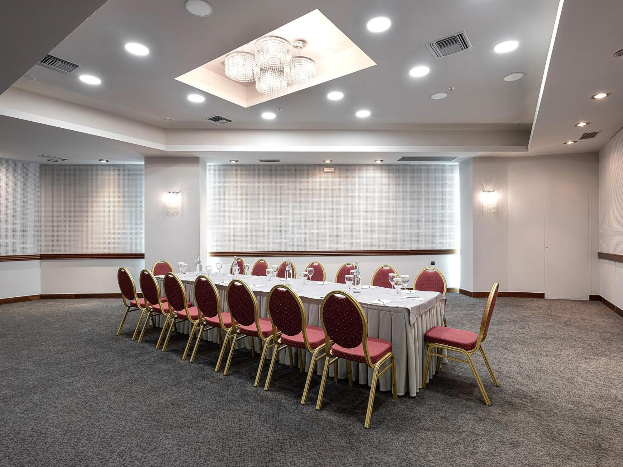 Otel Civitel Akali